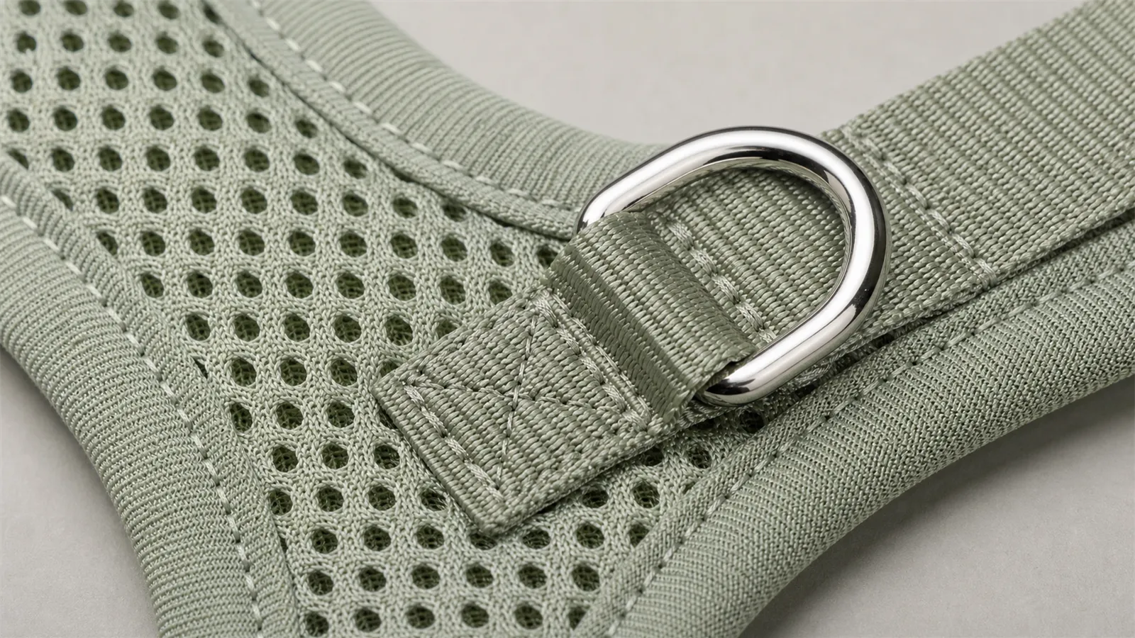 prompt-05-pet-material-macro-detail-1600x900.png